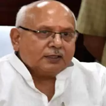 किसान सम्मान निधि का डेटा न दे पाने पर अयोध्या के कृषि उपनिदेशक सस्पेंड
