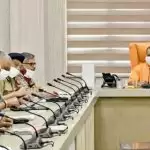 मुख्यमंत्री योगी आदित्यनाथ ने अनलाॅक व्यवस्था की समीक्षा की