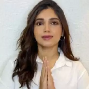 भूमि ने याद दिलाया, महामारी अभी गयी नहीं