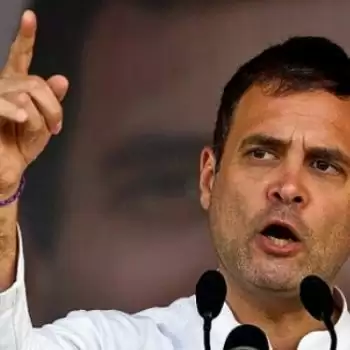 राजनैतिक काम छोड़कर सिर्फ़ जन सहायता करें, राहुल की कांग्रेसियों से अपील