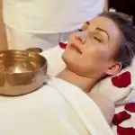 तेल की मालिश के लाभ जानने होंगे आपको, हेल्थ रहेगी फिट