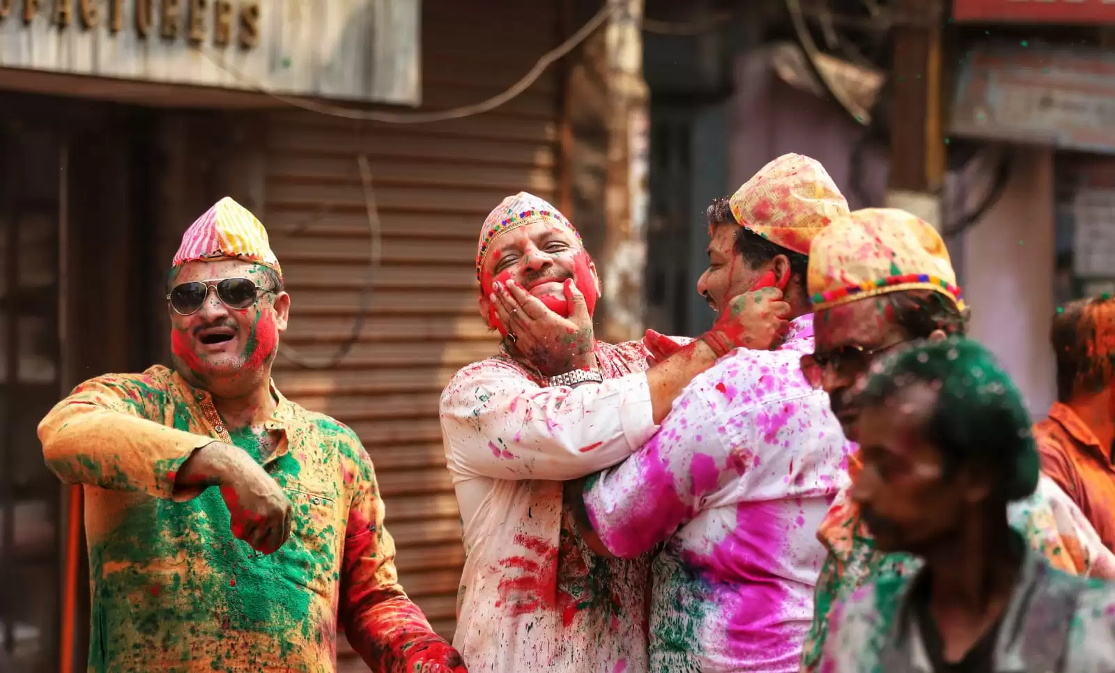 Holi 2022 Special: सौ साल पुरानी रिवायत है, जो आया वह रंग गया