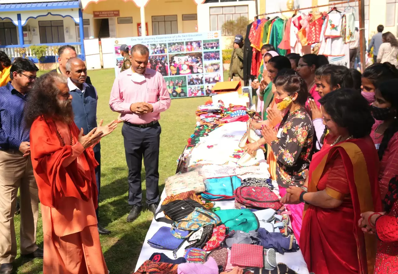 Youth Festival: परमार्थ में अन्तर्राष्ट्रीय महिला दिवस के अवसर पर यूथ फेस्टिवल का आयोजन