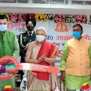अधिकारी टी0बी0 मरीजों को गोद लें: आनंदीबेन पटेल