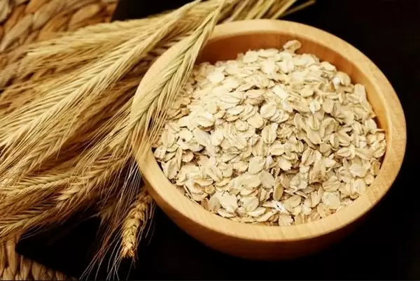 गर्दन के कालेपन से छुटकारा पाने के लिए इनमें से कोई एक उपाय जरूर आजमाएँ