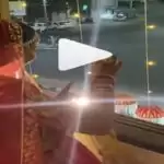 बारात को देख छत पर ही नाचने लगी दुल्हन, देखे ये वायरल वीडियो