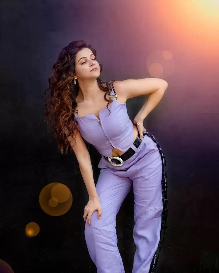 Rubina Dilaik Hot Pictures