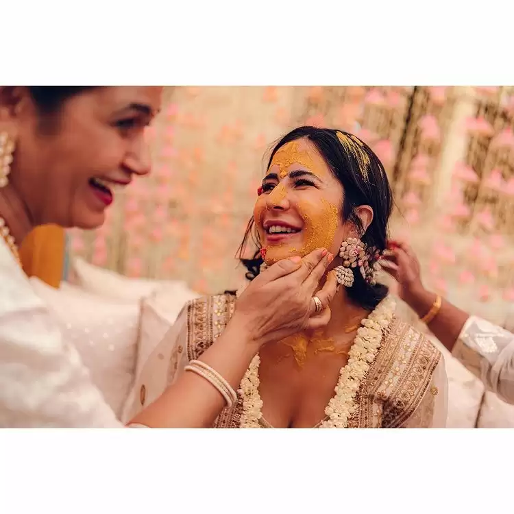Vickat Wedding Pictures: कैटरीना और विक्की की ड्रीमी वेडिंग तस्वीरें हो रही है खूब वायरल, एक नज़र देखे !!