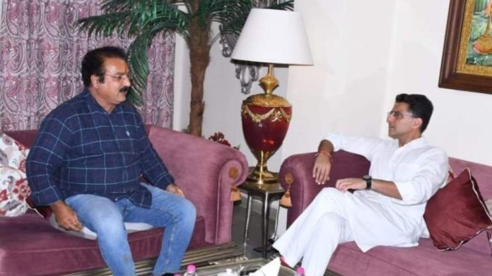 Pilot met Khachariyawas of Gehlot faction