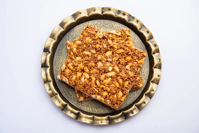 Murmura Chikki Recipe
