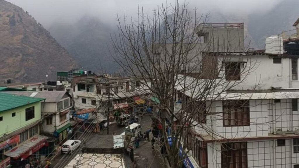 Joshimath hotel business