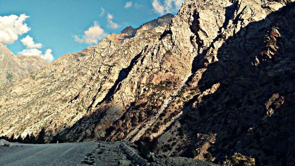 Nelang Valley