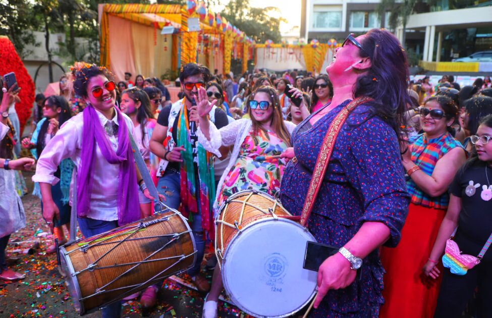 Holi Ke Rang Surabhi Ke Sang