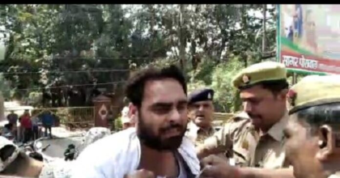 meerut ccsu student leader