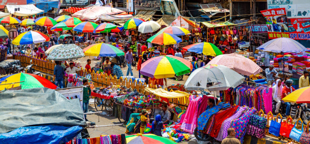 holi shopping delhi cheapest market
