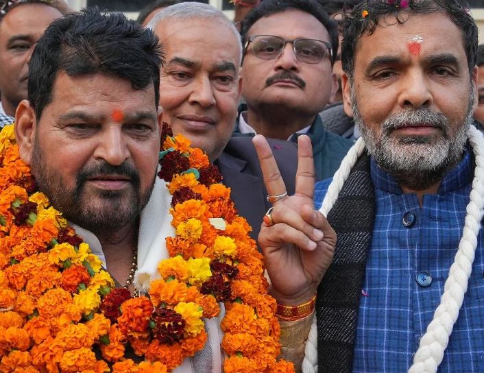Government bows down to Sakshi, Bajrang's opposition, entire body of WFI including new president suspended ​