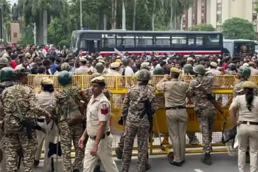 Business in Delhi affected by protests